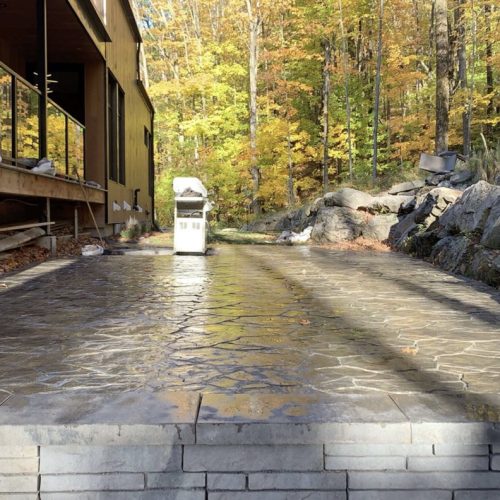 Patio en pavé à Bromont